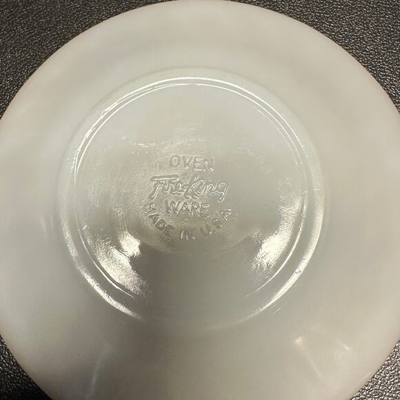 Vintage Fire King Set of 2 Cup and Saucer Gold Trimmed Swirl Pattern Milk Glass - Picture 4 of 7